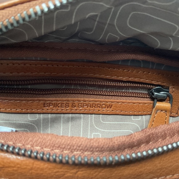 Spikes & Sparrows  Waist Bag Crossbody Leather Cognac Front Back Zip Pockets - Picture 6 of 9